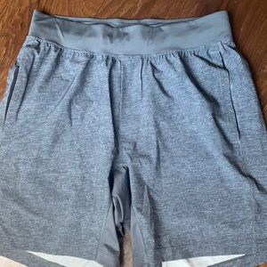 Lululemon T.H.E. 7” Linerless GRY - Med, Like New